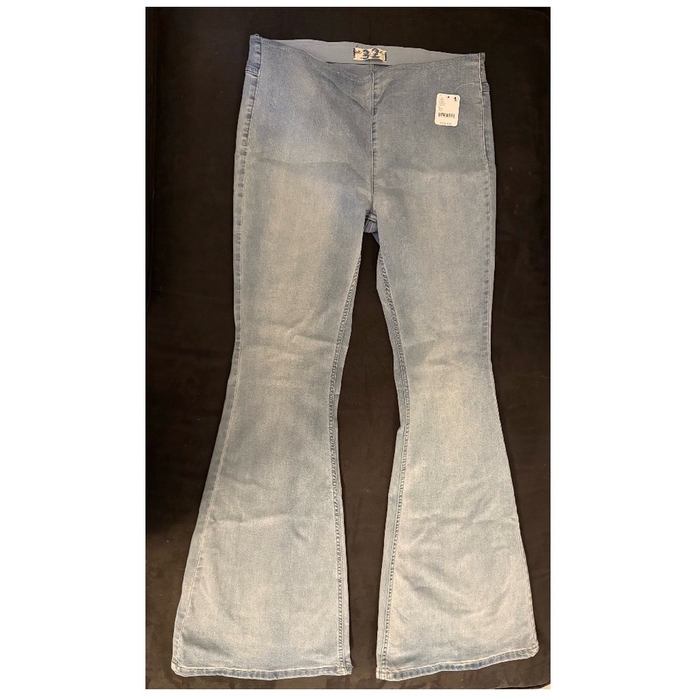 Free People pull on flare jeans NEW!